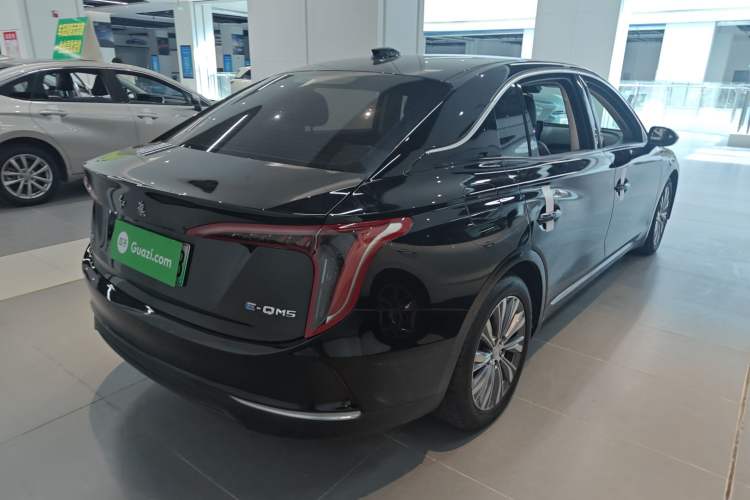 Used Hongqi E-QM5 2022 431 km Charge & Enjoy Edition
