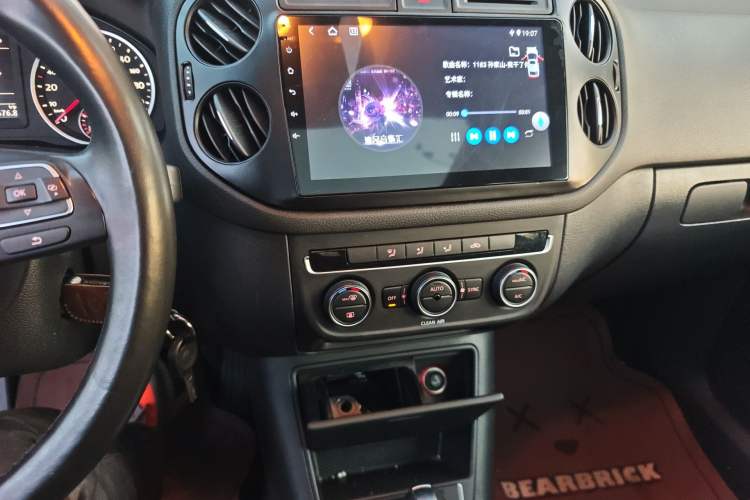 Used Volkswagen Tiguan 2017 300TSI Automatic Two-Wheel Drive Silk Road Comfort Edition
