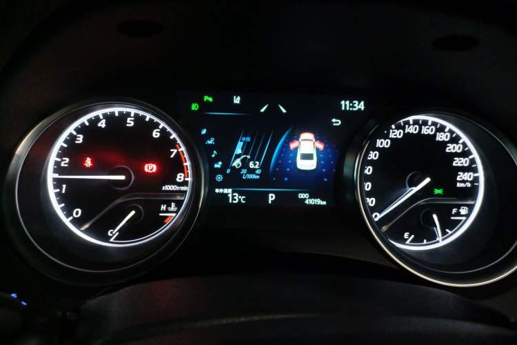 Used Toyota Camry 2021 2.0G Luxury Edition
