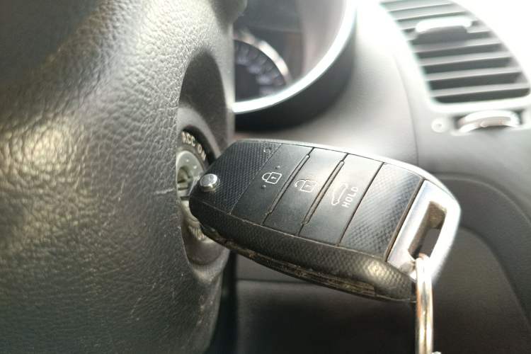 Used Kia K3 2013 1.6L Manual GLS Vehicle Key
