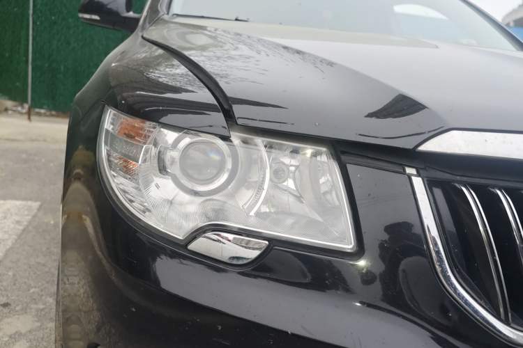 Used Skoda Superb 2012 1.8TSI Automatic Prestige Edition Right Front Headlight