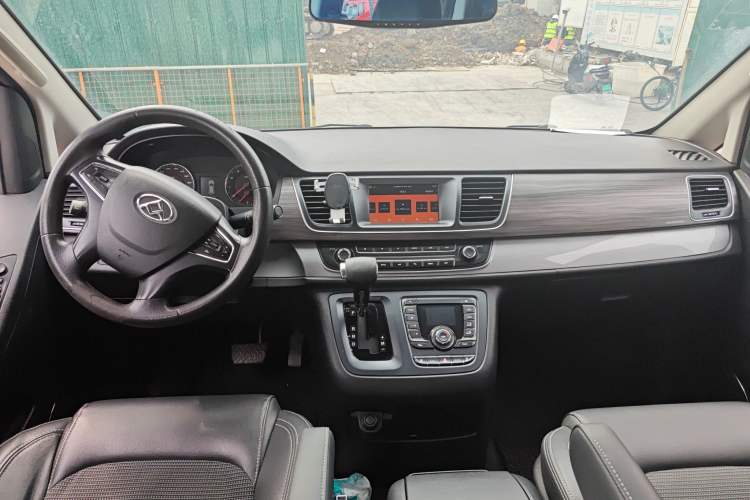 Used SAIC MAXUS G10 2018 PLUS 2.0T Automatic Elite Edition
