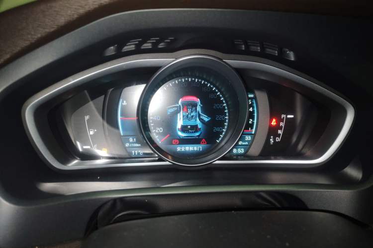 Used Volvo V40 2014 2.0T Zhiya Edition
