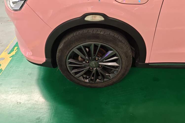 Used NETA V 2022 Chao 400 Lite Pink Custom Edition Left Front Wheel Hub