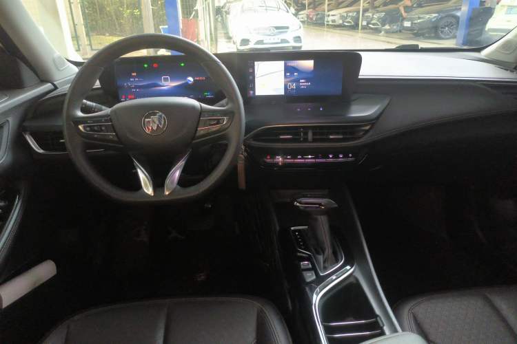 Used Buick Verano 2023 Pro Enjoyment Edition Center Console