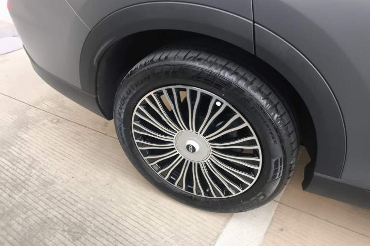 Used Chery Tiggo 8 L 2024 2.0T Two-Wheel Drive Prestige Version 5 Seats
