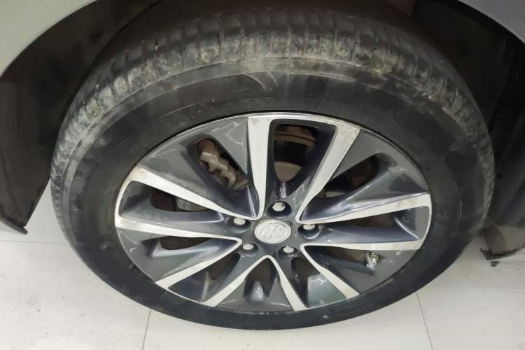 Used Buick GL6 2018 18T 6-Seater Prestige Model
