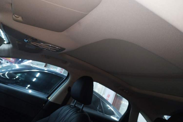 Used Roewe D7 2023 DMH 125km Flagship Edition
