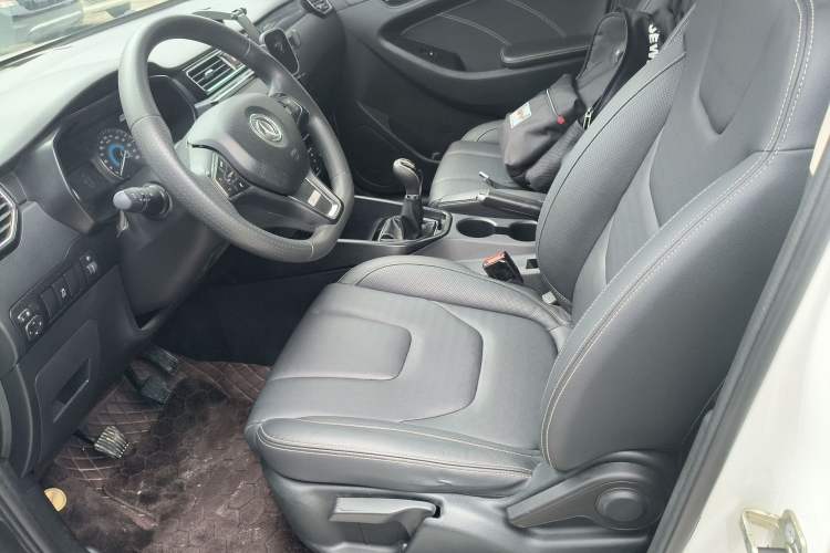 Used Dongfeng Fengon 580 2021 Revised ☆ Star Edition 1.8L Manual Elite Version Left Front Seat