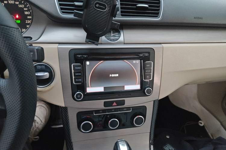 Used Volkswagen Magotan 2011 1.8TSI DSG Comfort Model Audio And AC Panel