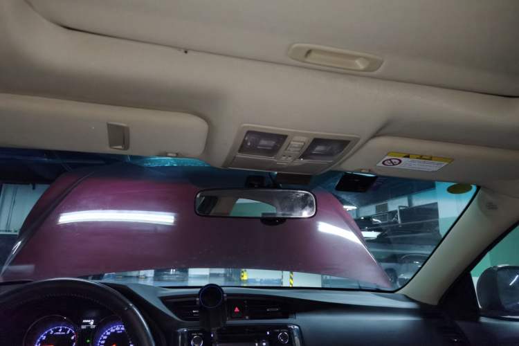 Used Toyota Reiz 2013 2.5V Supreme Edition Headliner