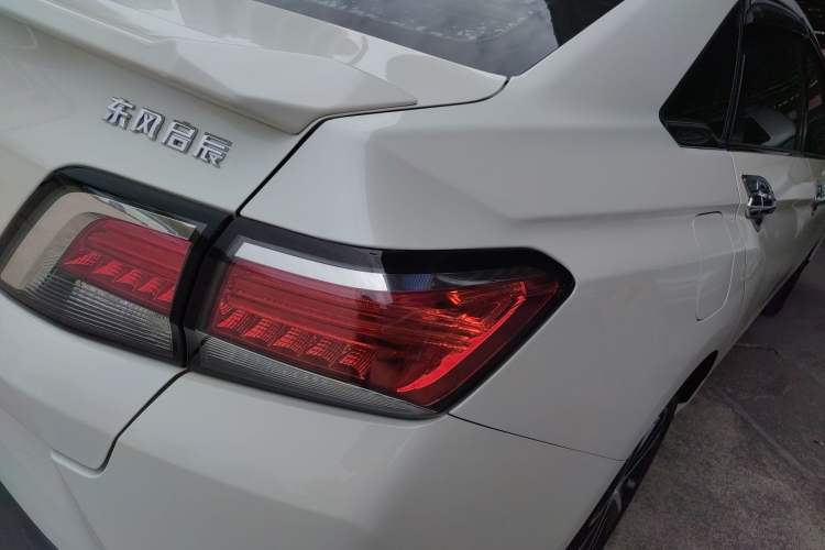 Used Venucia D60 2019 100 000 Honor 1.6L XL CVT Chenku Edition China VI Standard
