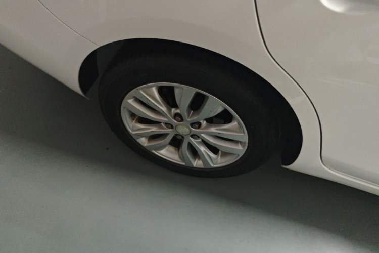 Used Buick GT 2021 Revised Version Flagship 1.5L Automatic Elite Edition Right Rear Wheel Hub