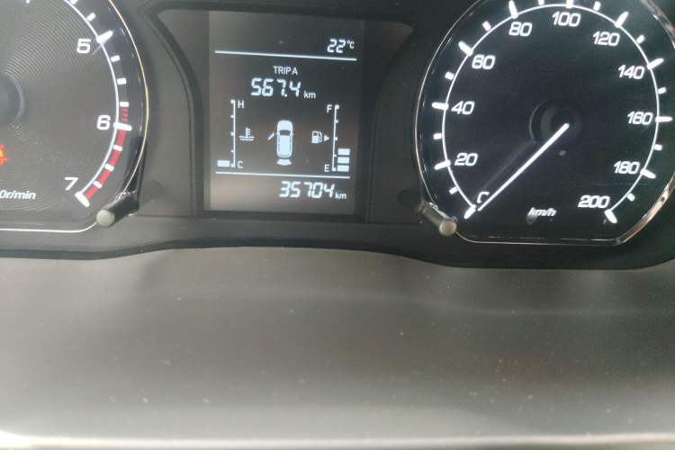 Used CHANGAN OSHAN X70A 2018 1.5L Manual Comfort Model Odometer Close Up