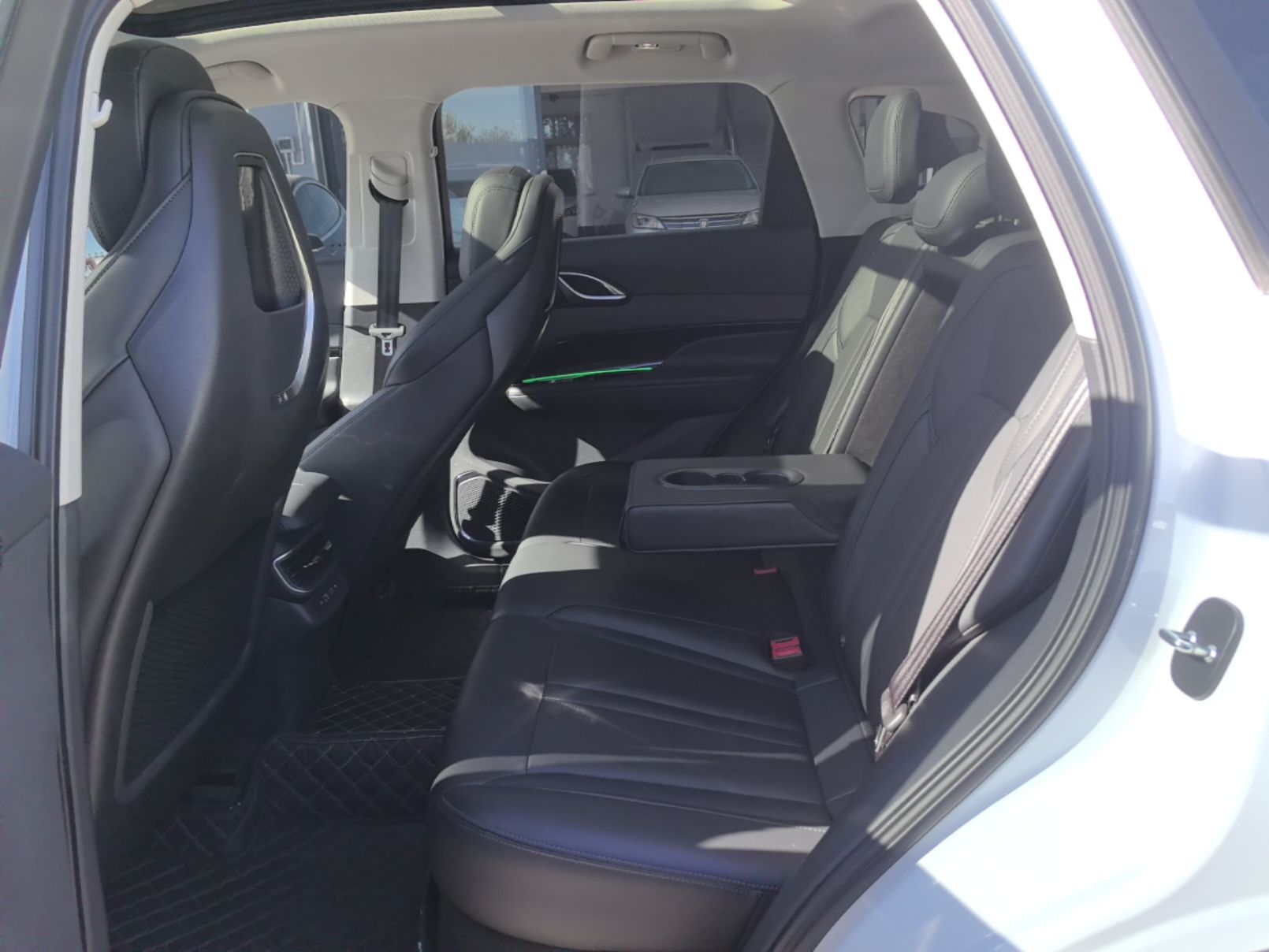 Hongqi HS3 PHEV 2024 PHEV 115km Jingwei Edition — снимка 20