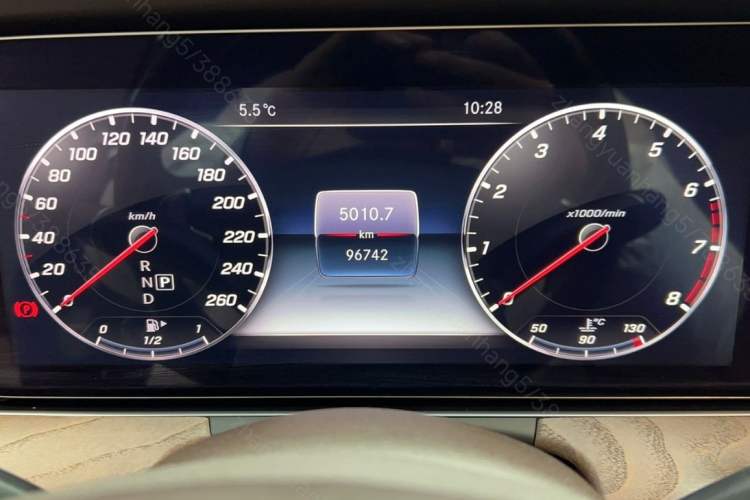 Used Mercedes-Benz E-Class 2018 Facelift E 300 L Luxury Edition
