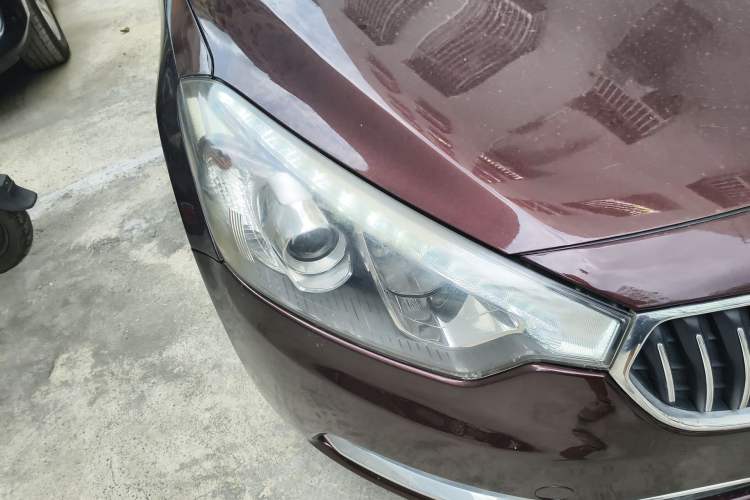 Used Kia K3 2013 1.6L Automatic Premium Right Front Headlight