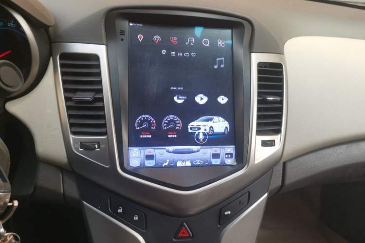 Used Chevrolet Cruze 2015 1.5L Classic SL MT Audio And AC Panel