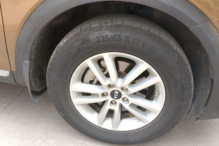 Used Kia KX7 2017 2.0L Automatic 2WD GLS 5-Seater
