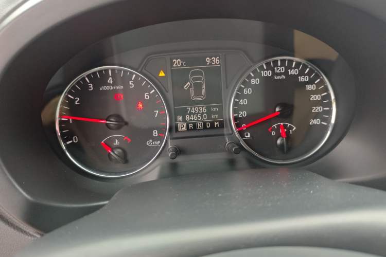 Used Dongfeng Fengdu MX6 2015 2.0L CVT Two-Wheel Drive Excellence Edition