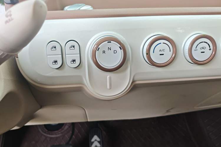 Used Bestune Pony 2026 Model 222km Shining Horse Gear Lever