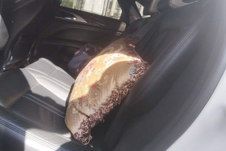 Used Lincoln MKZ 2017 2.0T Luxury Edition Left Rear Seat