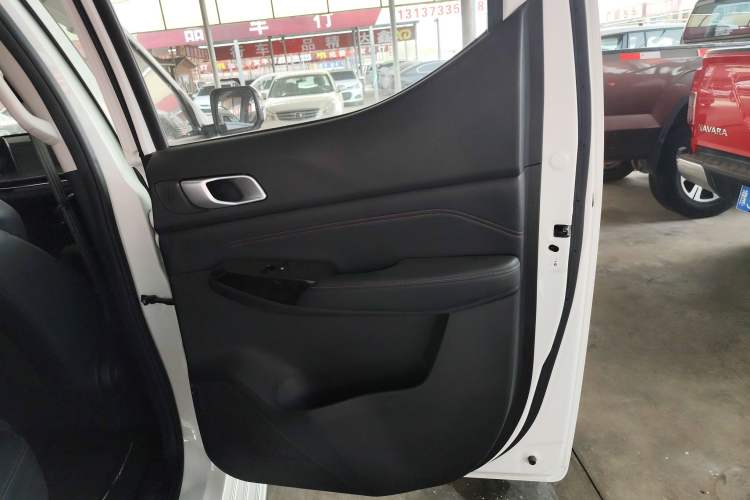 Used Changan Lantop 2023 2.0T Manual 4x4 Diesel Elite Standard Cab
