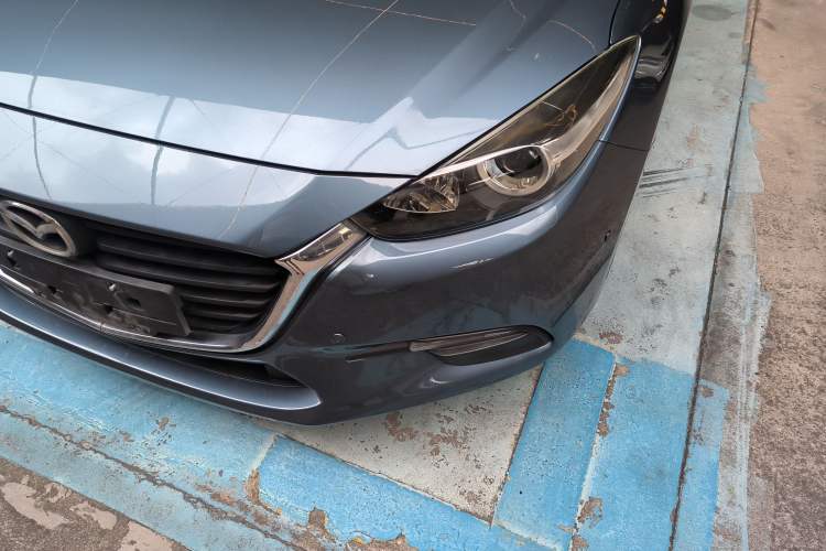 Used Mazda 3 Axela 2017 Sedan 1.5L Automatic Comfort Model Emission Standard China V
