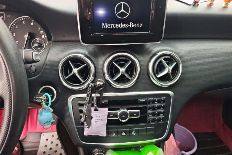 Used Mercedes-Benz A-Class 2015 A 180 Standard Model Audio And AC Panel