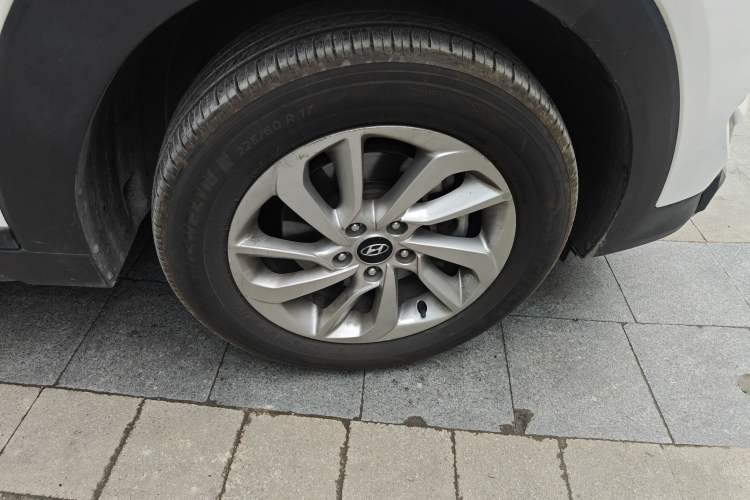 Used Hyundai Tucson 2018 1.6T Dual-Clutch Two-Wheel Drive 15th Anniversary Special Edition
