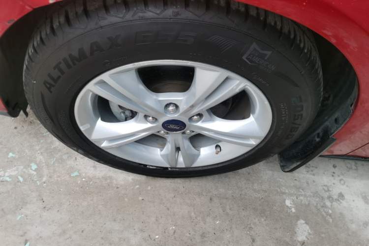 Used Ford Focus 2012 Hatchback 1.6L Automatic Fashion Edition
