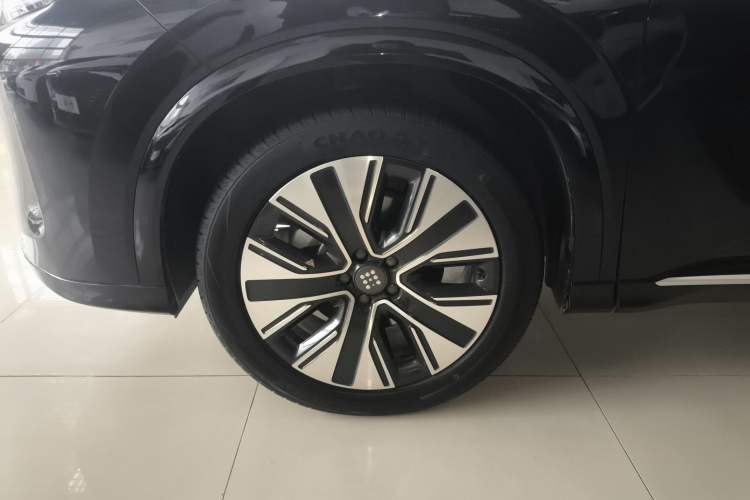 Used Landian E5 PLUS 2026 Model 165km Long-Range First-Adoption Version Ultra 5-seater
