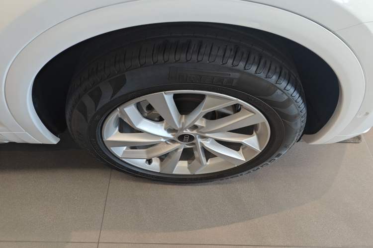 Used Audi Q5L 2021 40 TFSI Luxury Dynamic Edition Right Front Wheel Hub