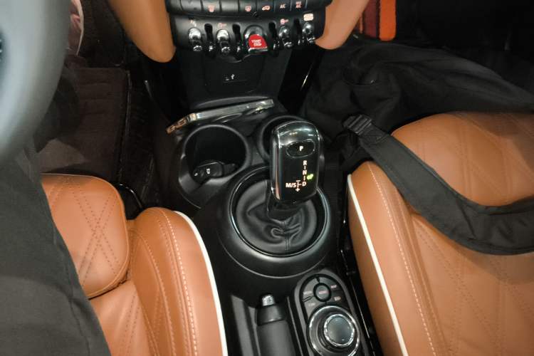 Used MINI 2022 Updated 1.5T COOPER Artist