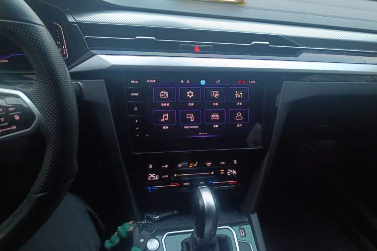 Used Volkswagen FAW-Volkswagen CC 2023 380TSI Striking Edition Audio And AC Panel