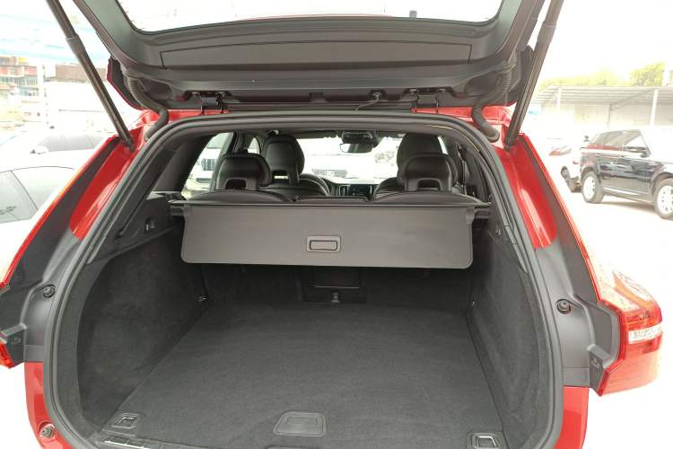 Used Volvo XC60 2018 T5 4x4 Zhiya Sport Edition