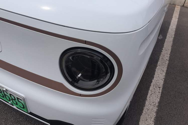 Used Geely Galaxy Panda 2024 Panda Mini 200km Endurance Bear Left Front Headlight