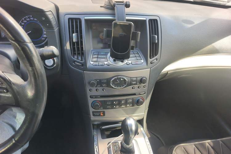 Used Infiniti G Series 2013 G25 Sedan Luxury Sport Edition Audio And AC Panel