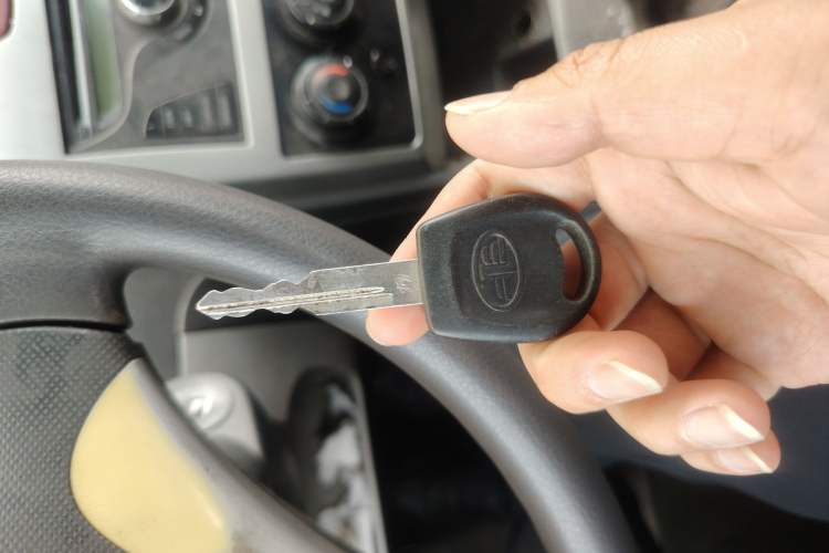 Used FAW Weizhi V2 2010 1.3L Manual Luxury Version
