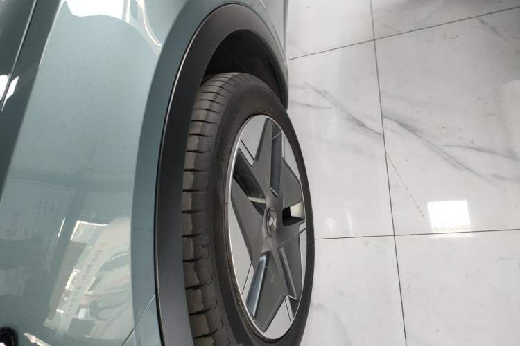 Used ONVO L60 2024 60 kWh Rear-Drive Version
