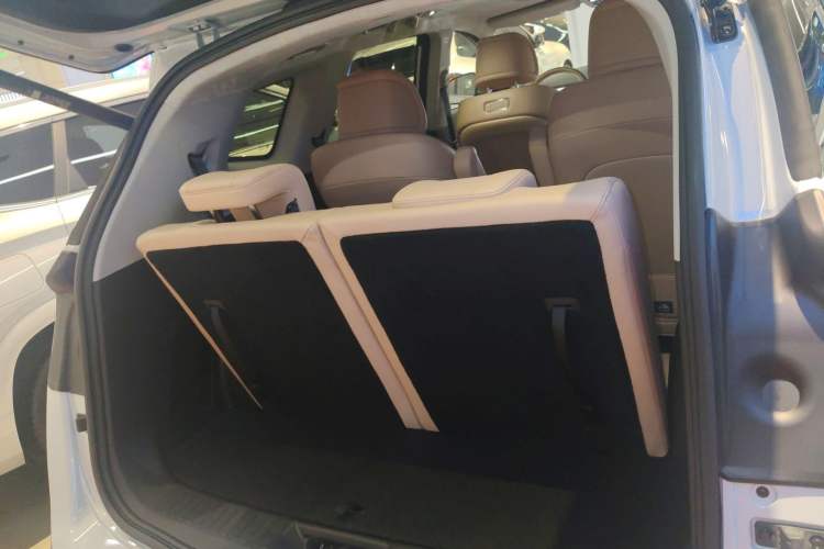 Used JETOUR Shanhai L9 2025 1.5TD 2DHT Flagship Edition 6 Seats
