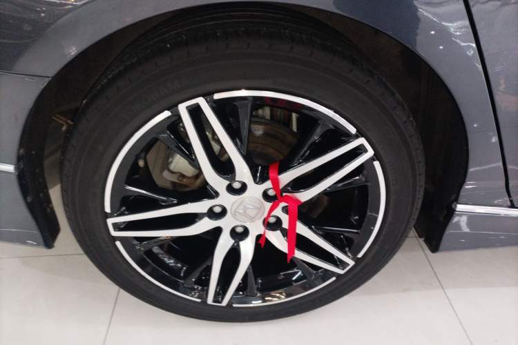 Used Honda Accord 2022 260TURBO Phantom Night · Prestige Edition Right Rear Wheel Hub