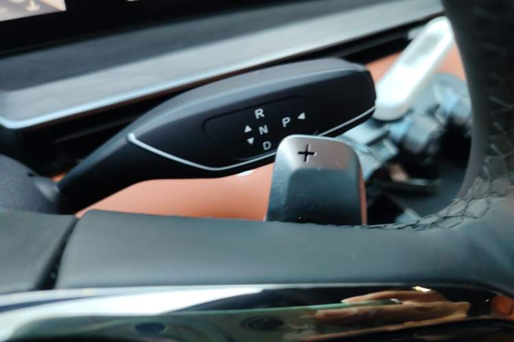 Used EXEED Lingyun 2025 300T Two-Wheel Drive Starry Edition
