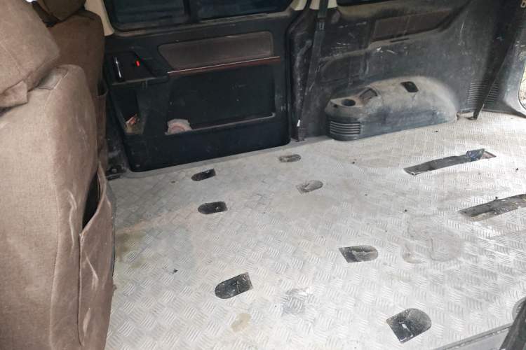 Used FORTHING Lingzhi PLUS 2021 Travel Edition 2.0L Manual Luxury 7-Seater
