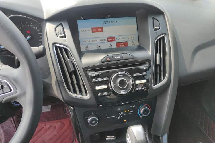 Used Ford Focus 2017 Sedan 1.6L Automatic Fashion Edition Smart Drive Version
