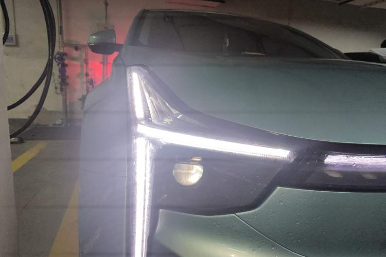 Used NETA U 2021 Pro 500 Global Edition Right Front Headlight