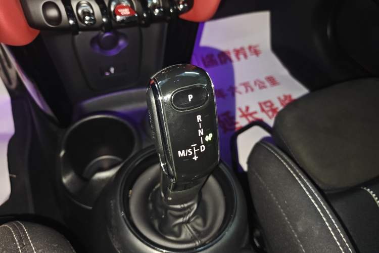 Used MINI MINI 2018 1.5T COOPER Racing Driver
