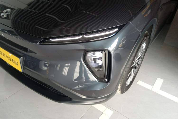 Used Nio ES6 2024 75 kWh Left Front Headlight