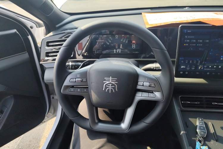 Used BYD Qin L 2025 DM-i Smart Drive 80KM Leading Model Steering Wheel