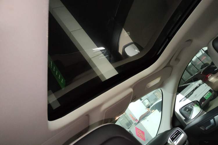 Used Ford Escape 2020 EcoBoost 245 Two-Wheel-Drive Titanium Edition
